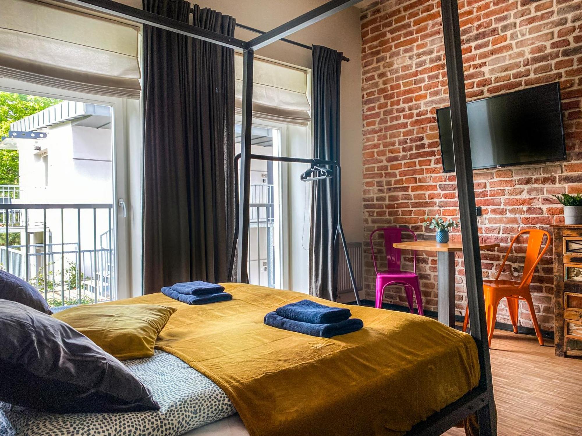 Cozy Apartment With Ac For Couples - Old Town Красков Екстериор снимка