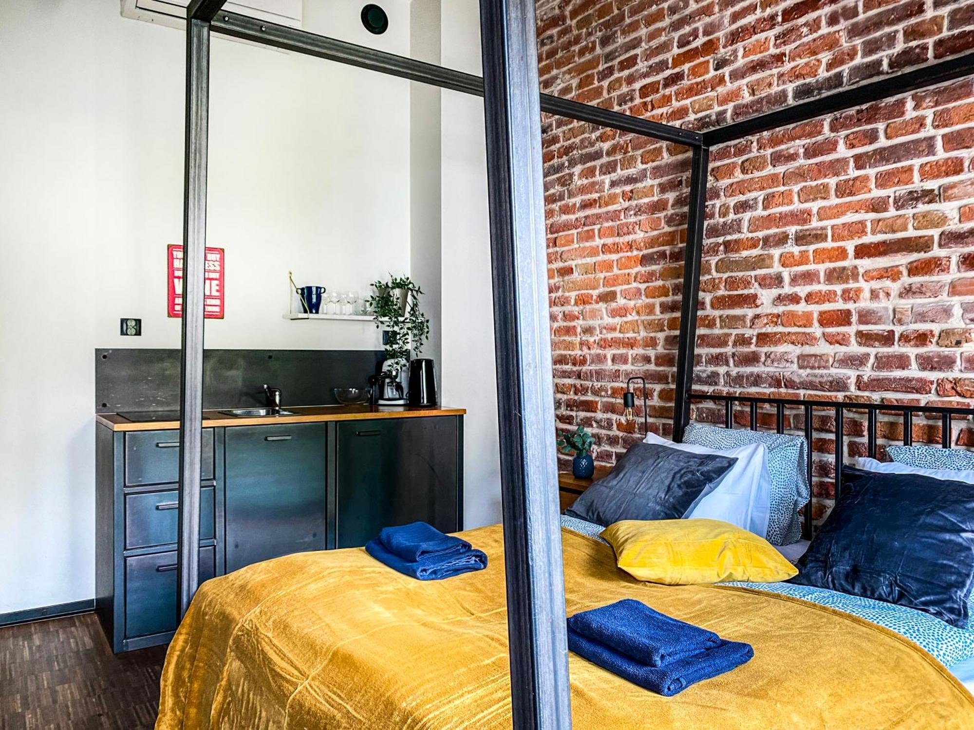 Cozy Apartment With Ac For Couples - Old Town Красков Екстериор снимка