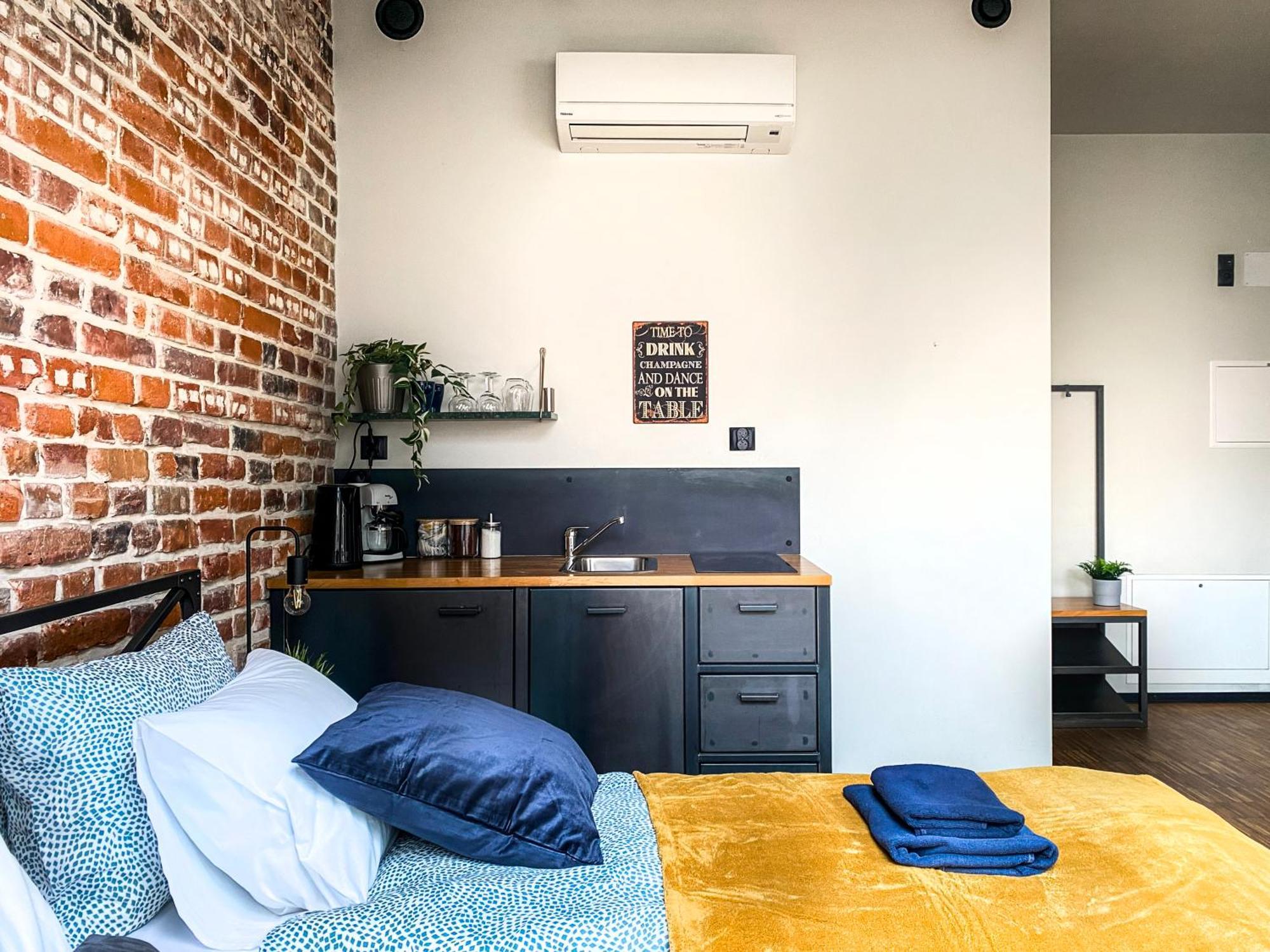 Cozy Apartment With Ac For Couples - Old Town Красков Екстериор снимка